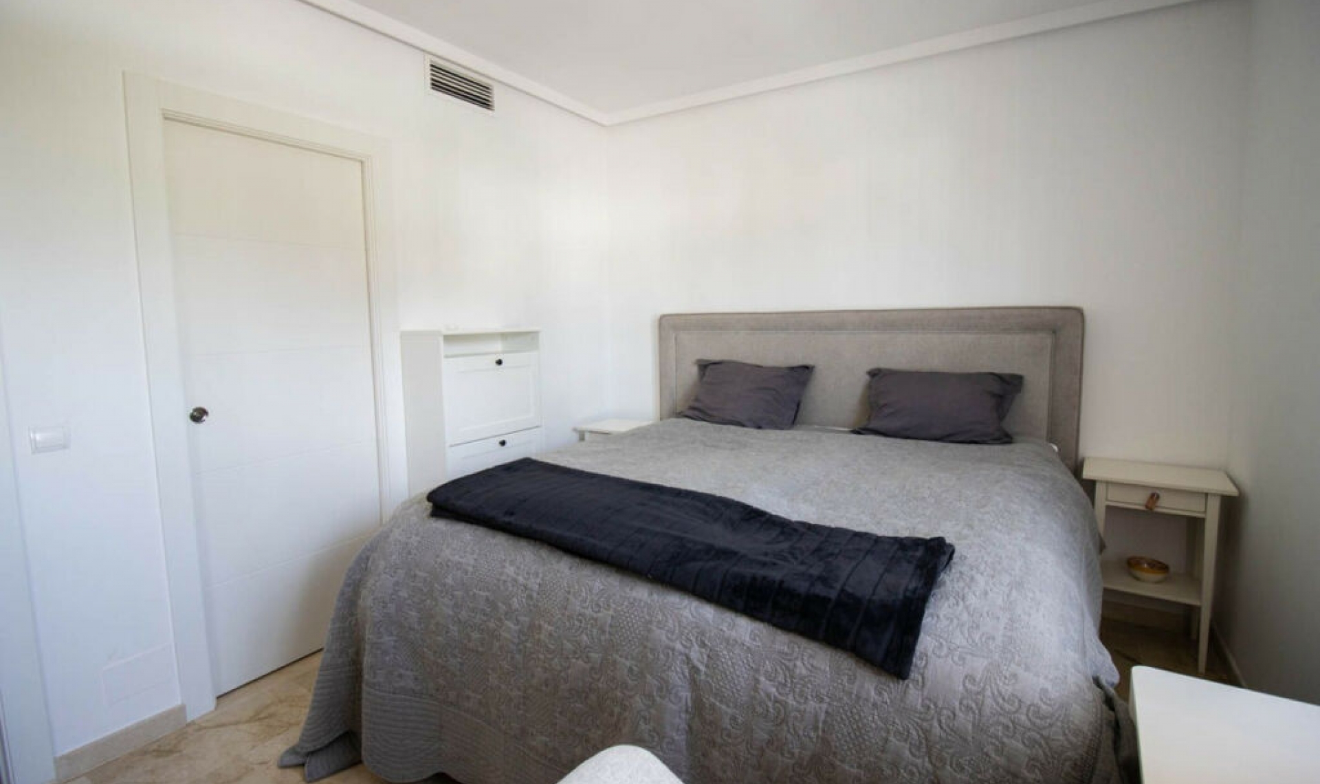 Resale - Apartment -
Nueva Andalucía