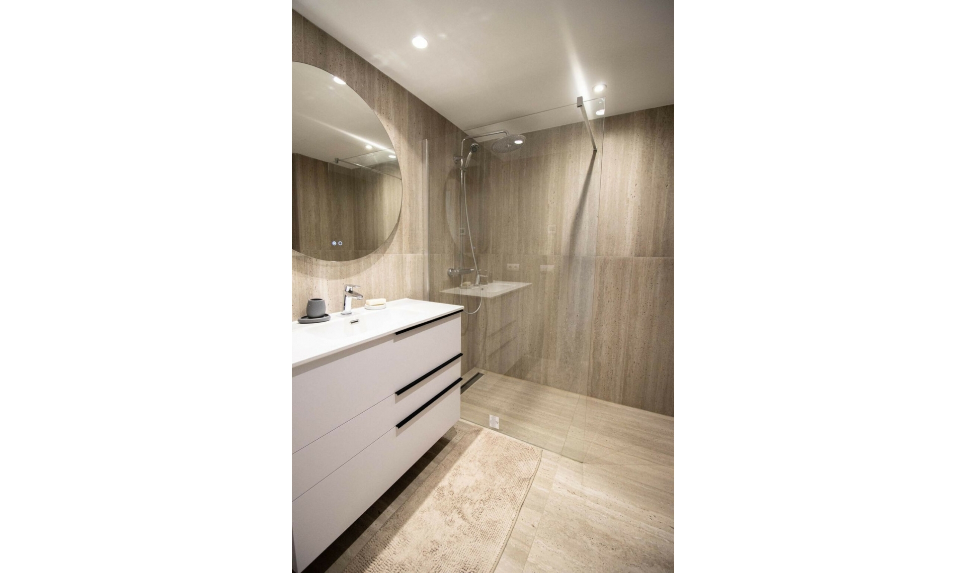 Resale - Apartment -
Nueva Andalucía