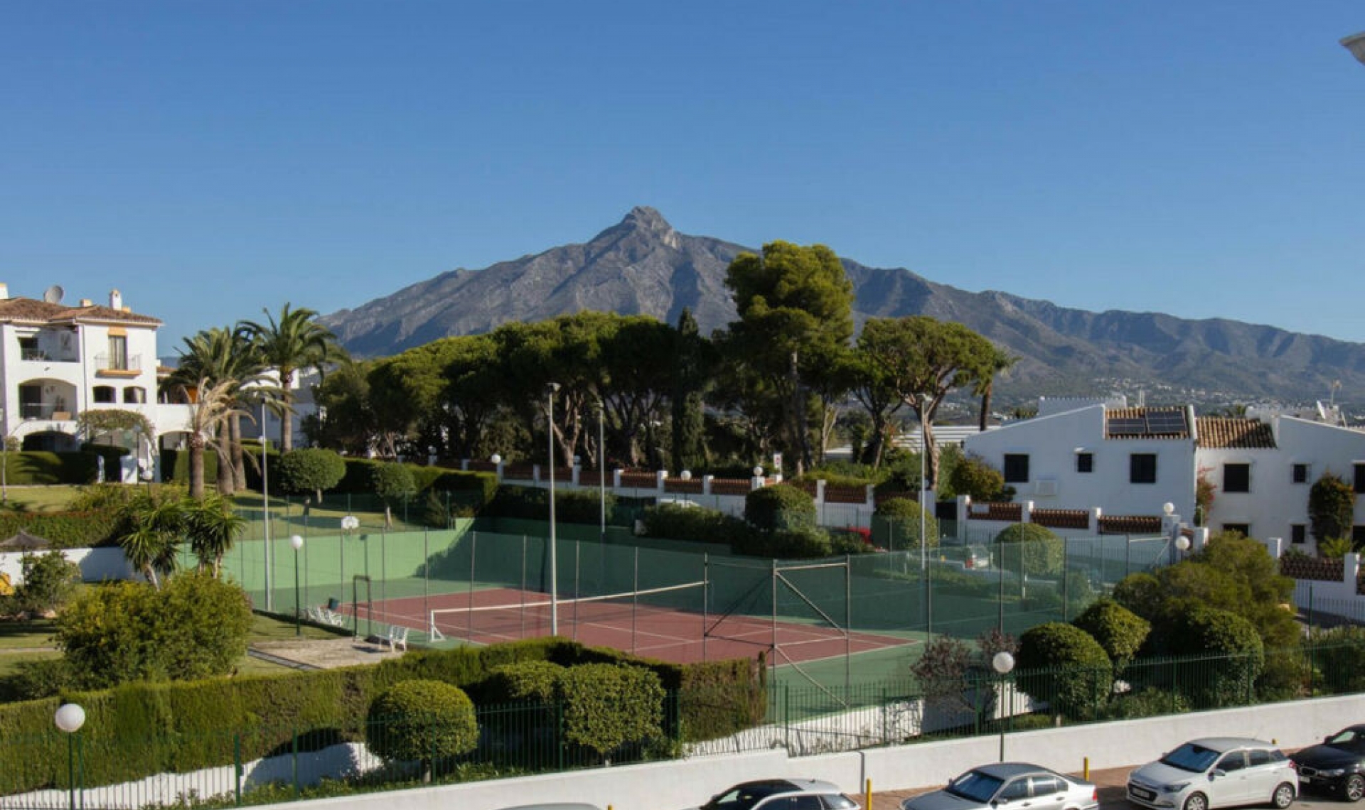 Resale - Apartment -
Nueva Andalucía