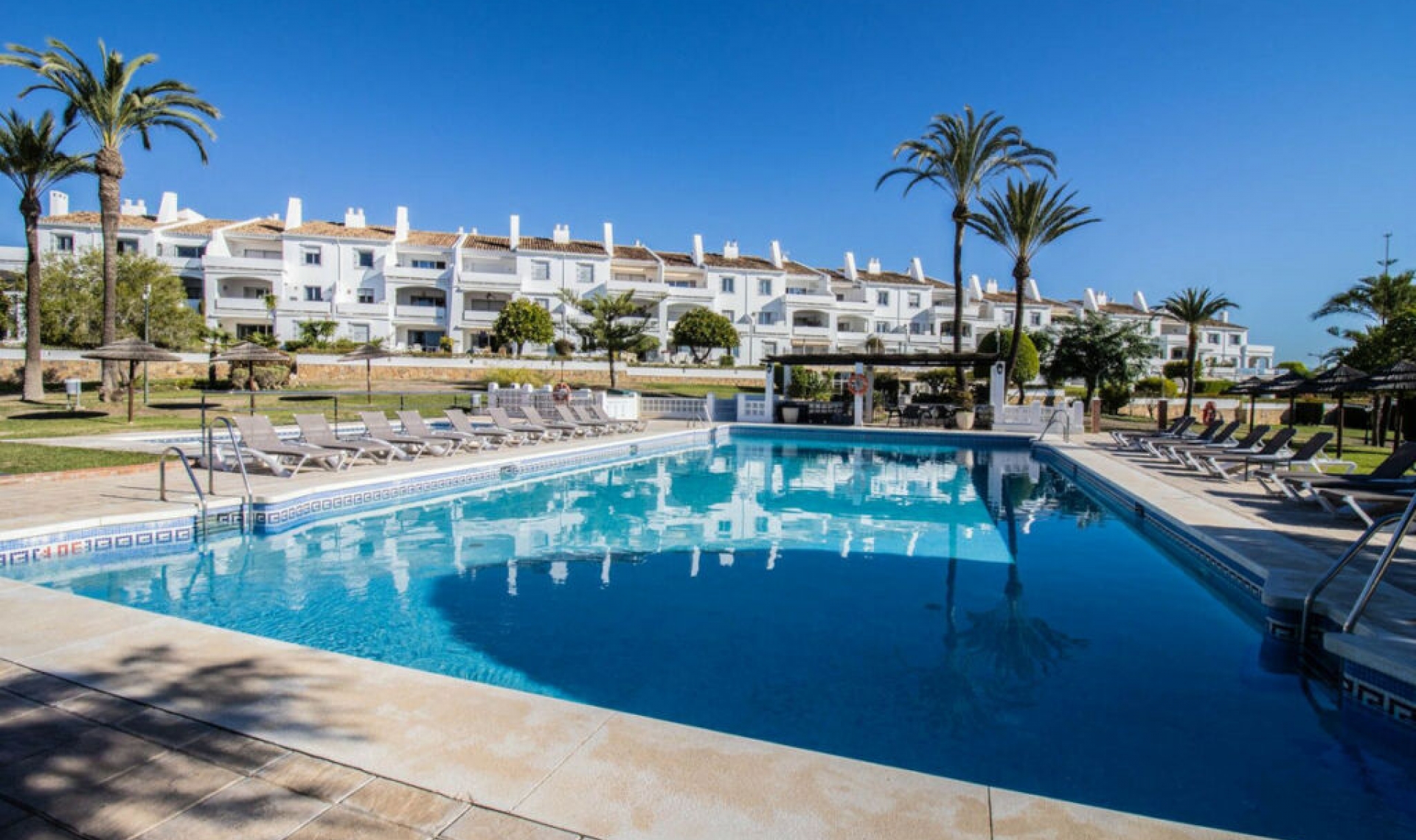Resale - Apartment -
Nueva Andalucía