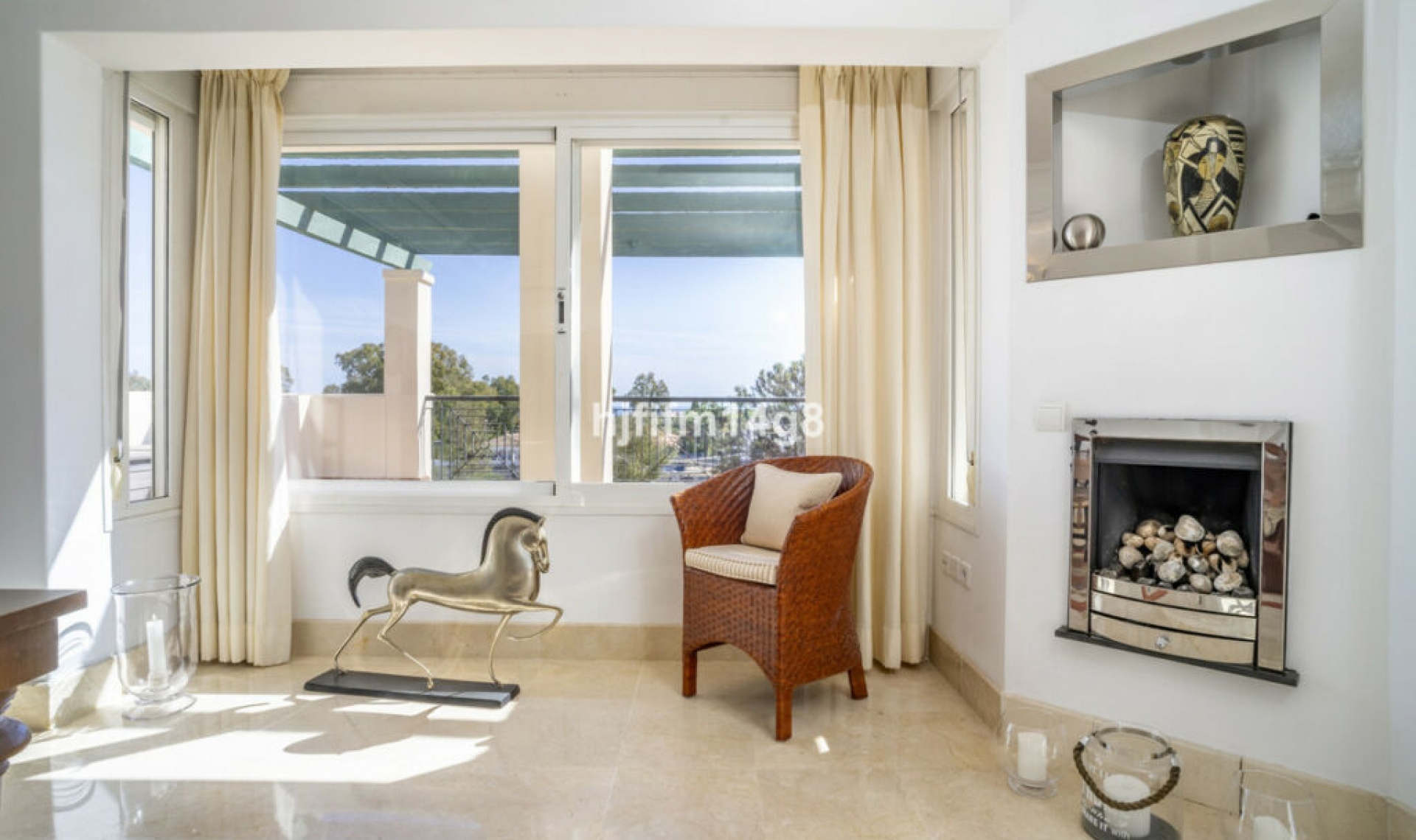 Resale - Apartment -
Nueva Andalucía