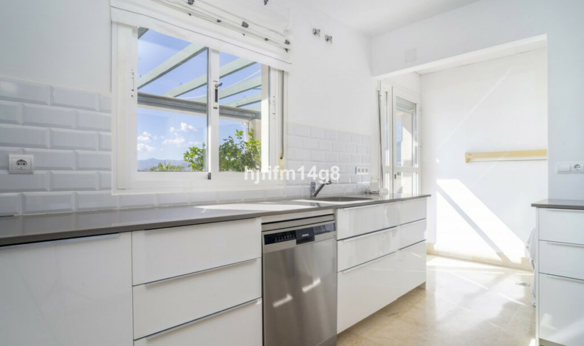 Resale - Apartment -
Nueva Andalucía
