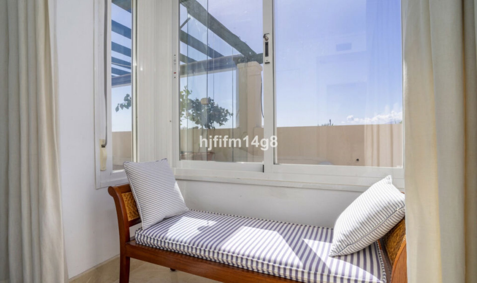 Resale - Apartment -
Nueva Andalucía