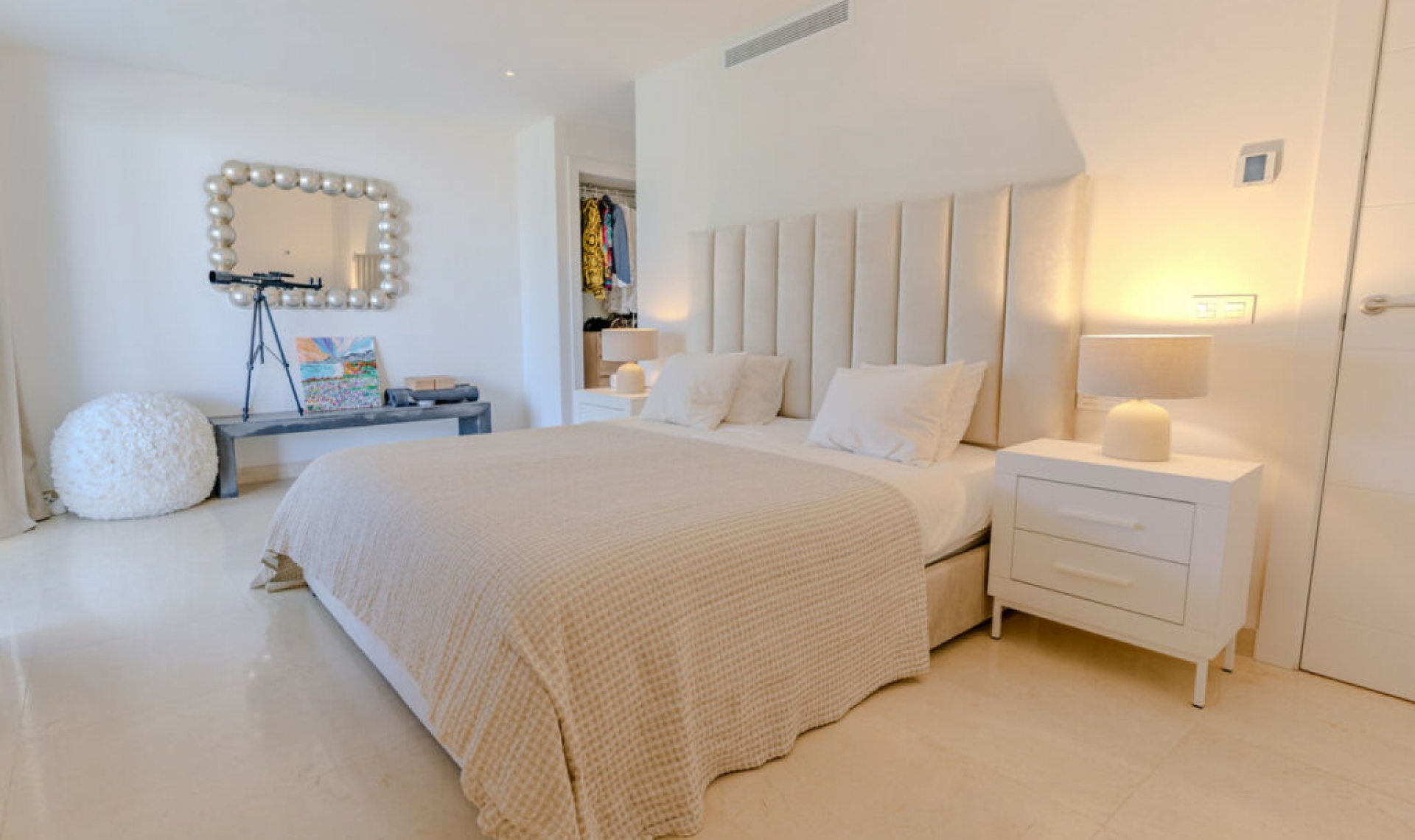 Resale - Apartment -
Nueva Andalucía
