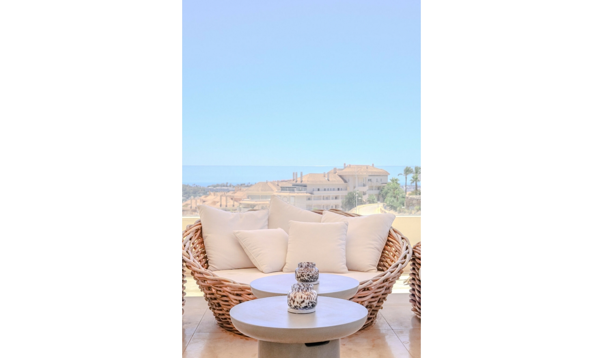 Resale - Apartment -
Nueva Andalucía