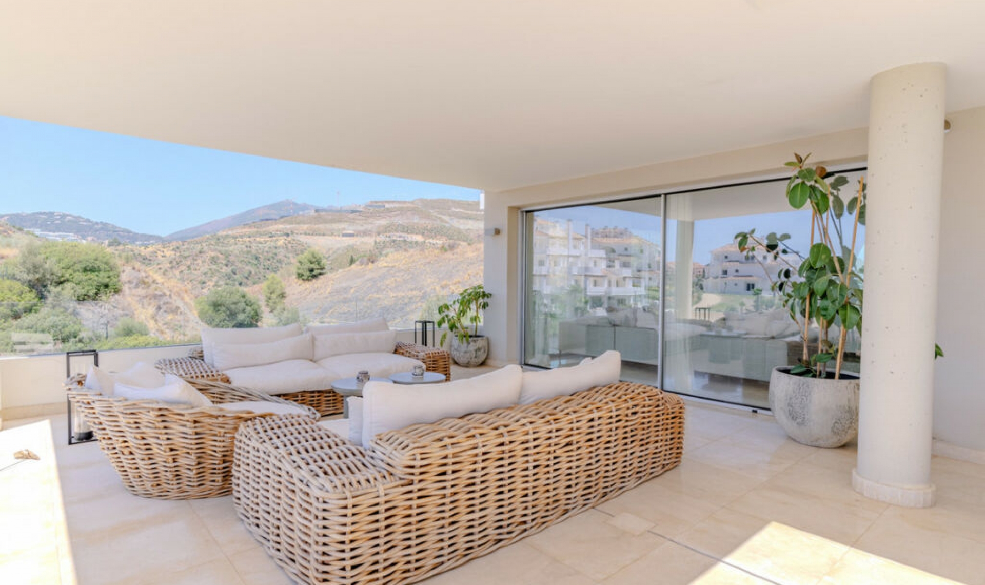 Resale - Apartment -
Nueva Andalucía