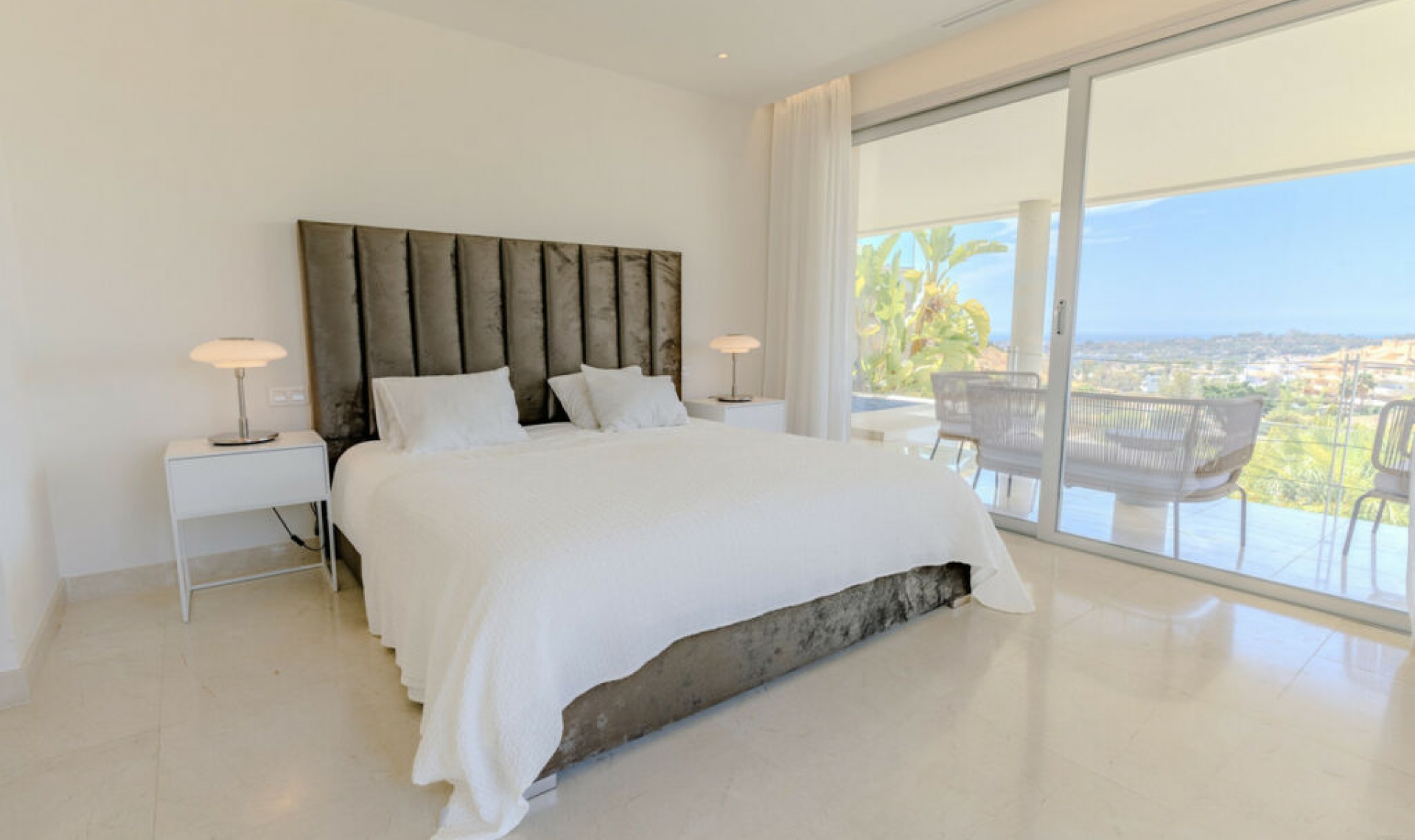 Resale - Apartment -
Nueva Andalucía