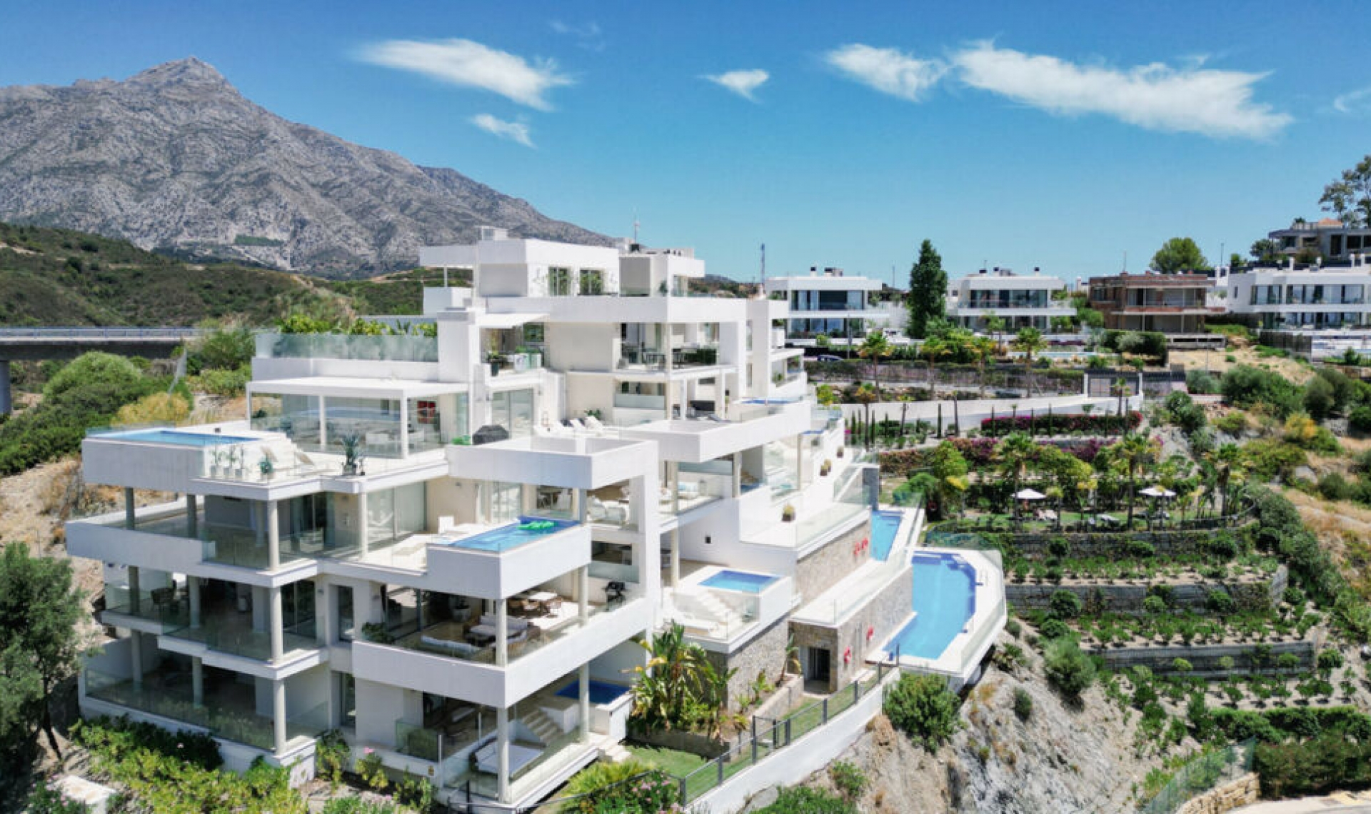 Resale - Apartment -
Nueva Andalucía