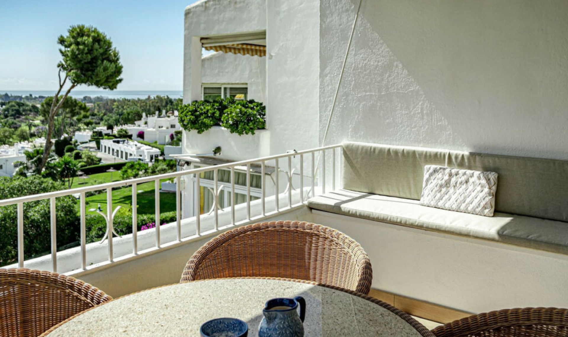 Resale - Apartment -
Nueva Andalucía