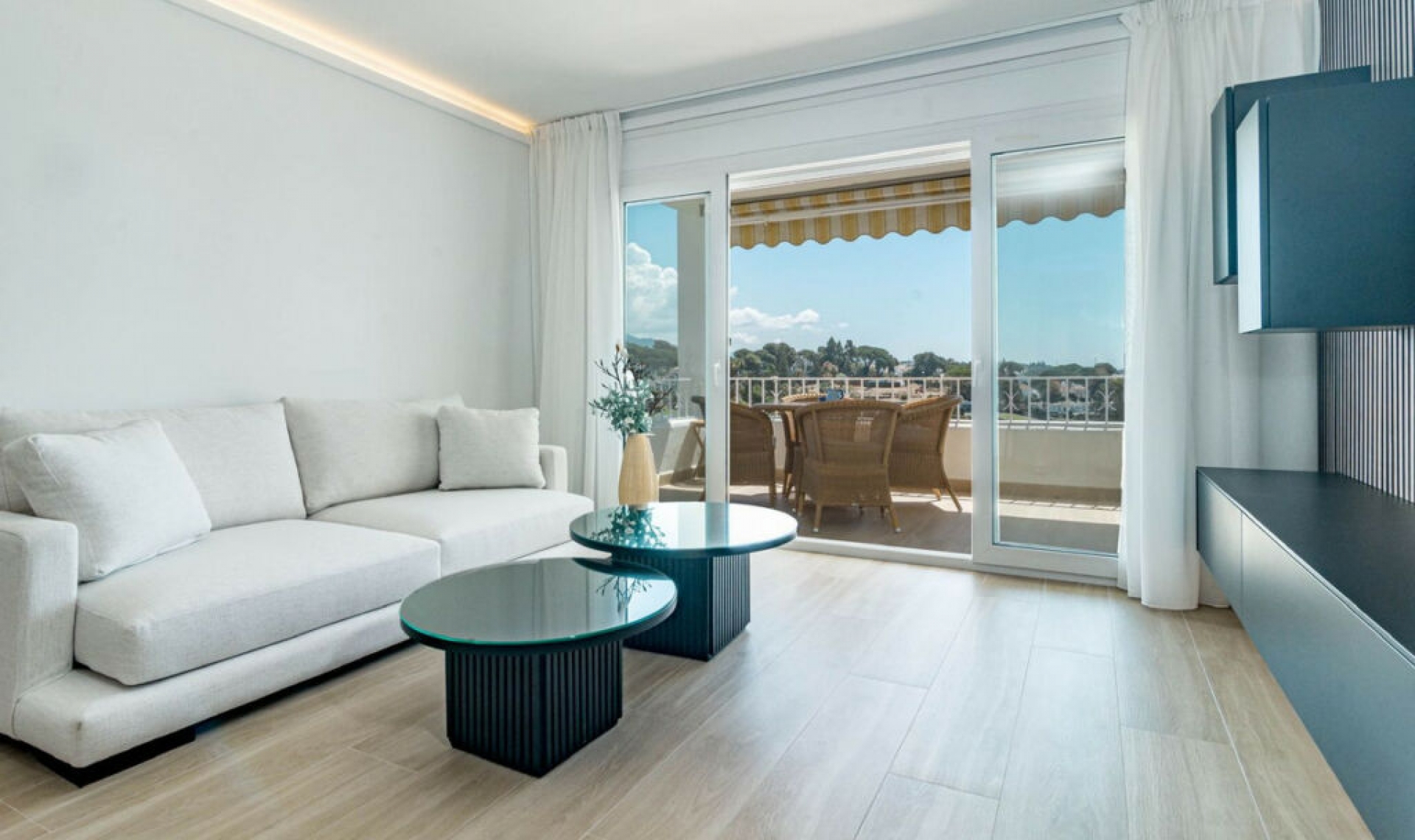 Resale - Apartment -
Nueva Andalucía