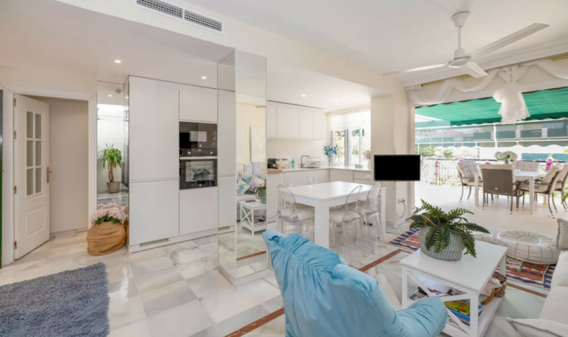 Resale - Apartment -
Nueva Andalucía