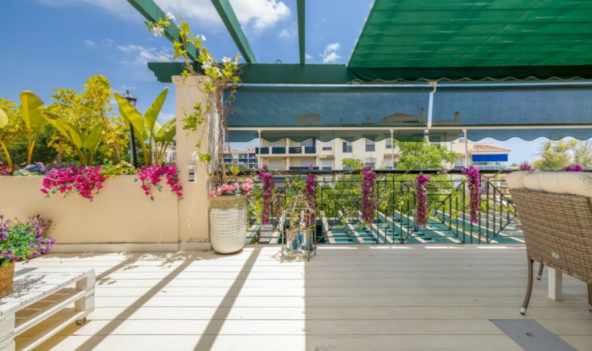 Resale - Apartment -
Nueva Andalucía