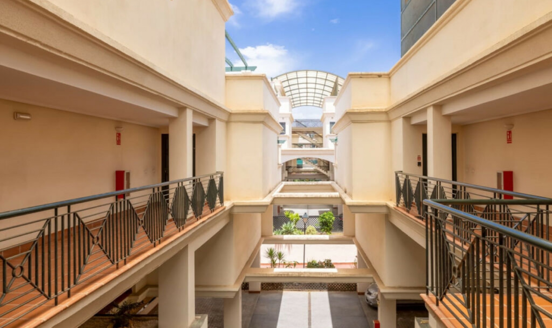 Resale - Apartment -
Nueva Andalucía