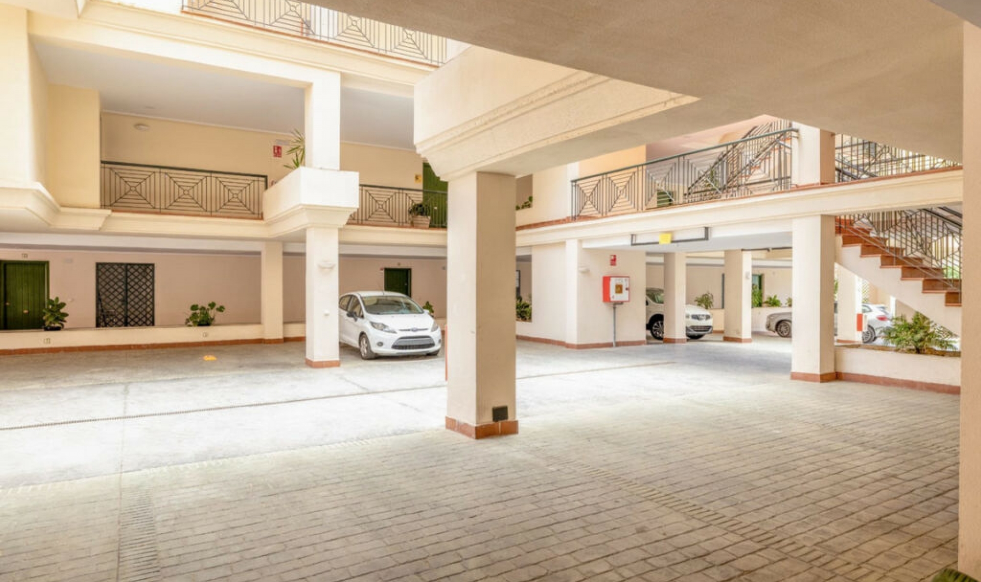 Resale - Apartment -
Nueva Andalucía