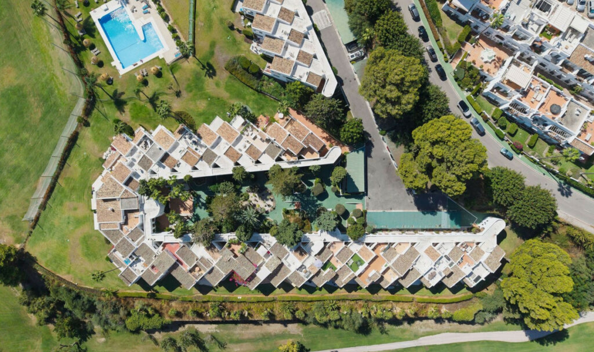 Resale - Apartment -
Nueva Andalucía