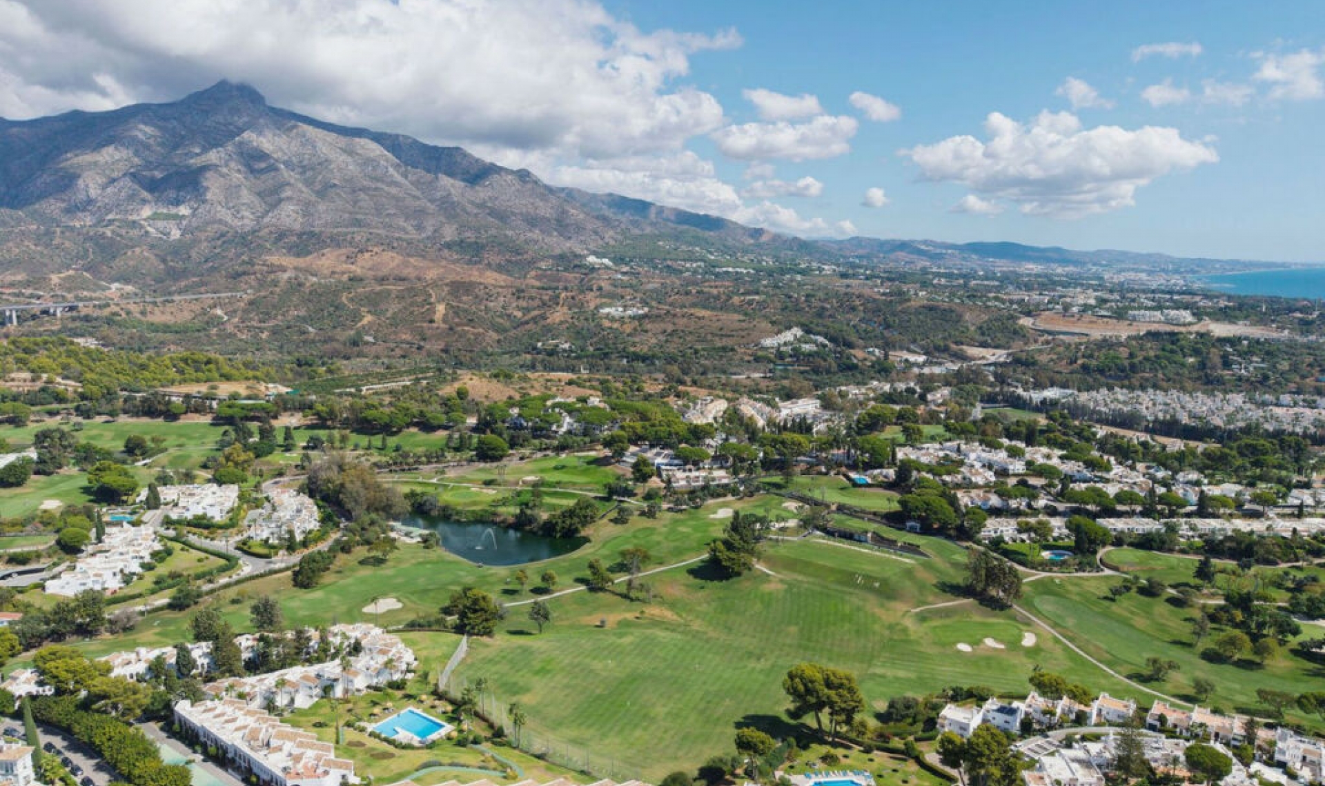 Resale - Apartment -
Nueva Andalucía