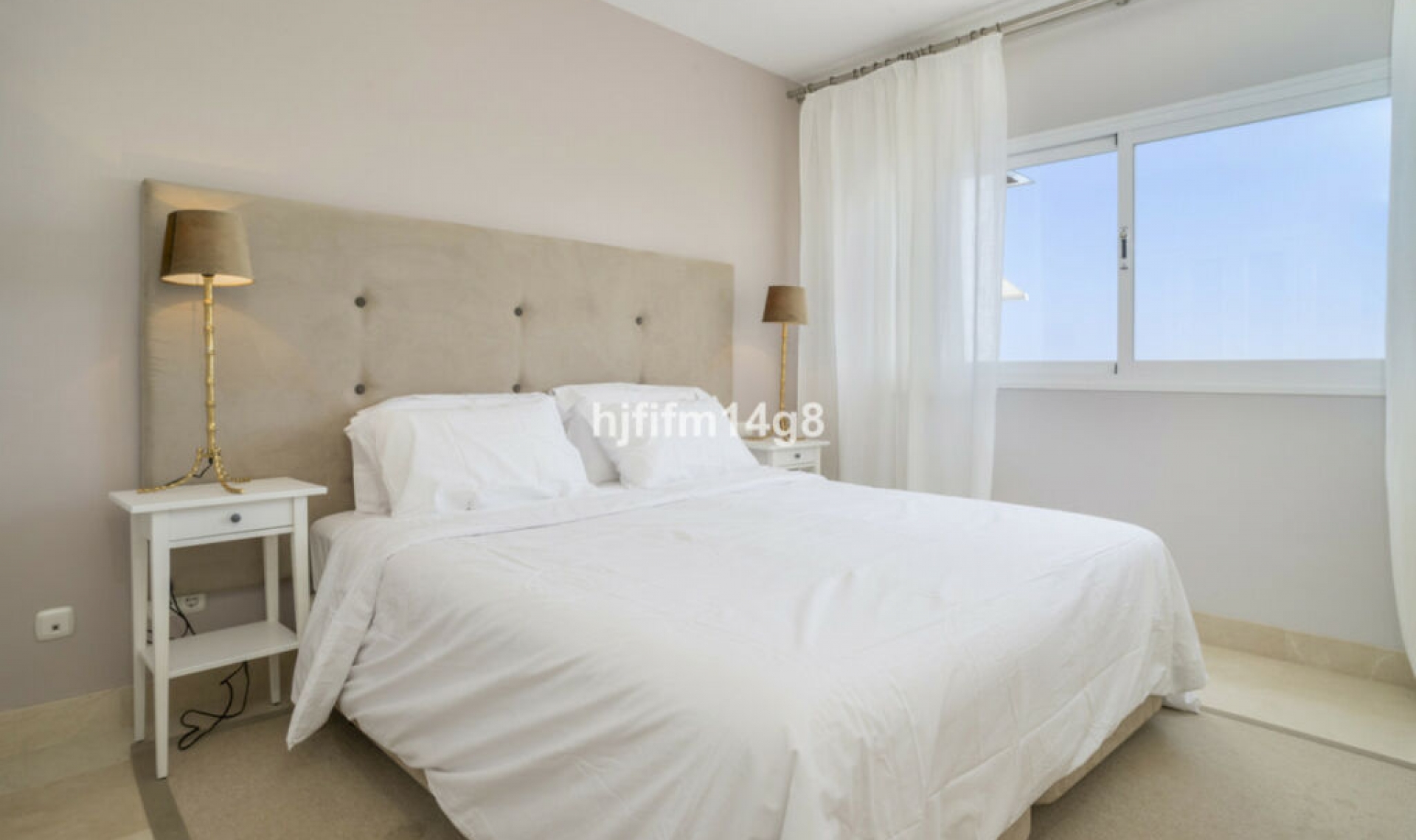Resale - Apartment -
Nueva Andalucía