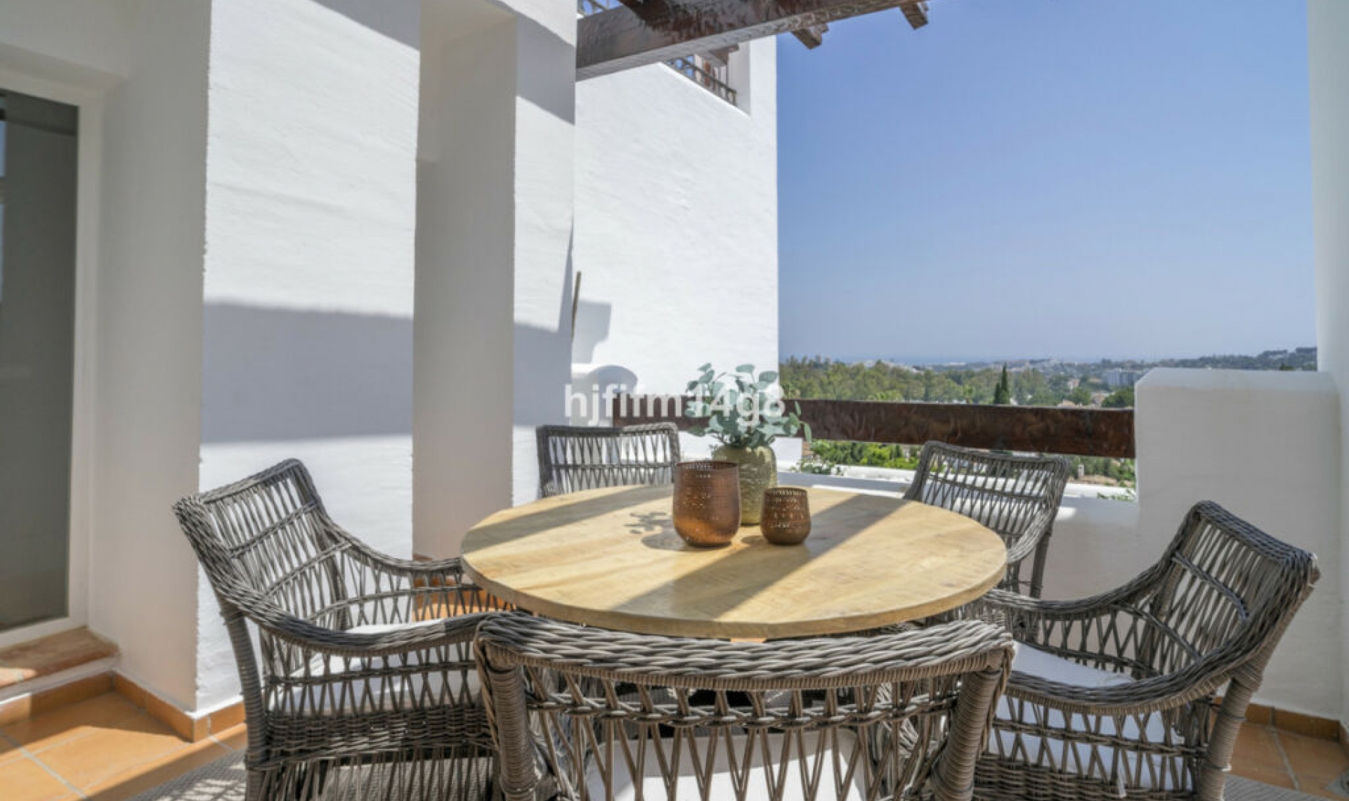 Resale - Apartment -
Nueva Andalucía