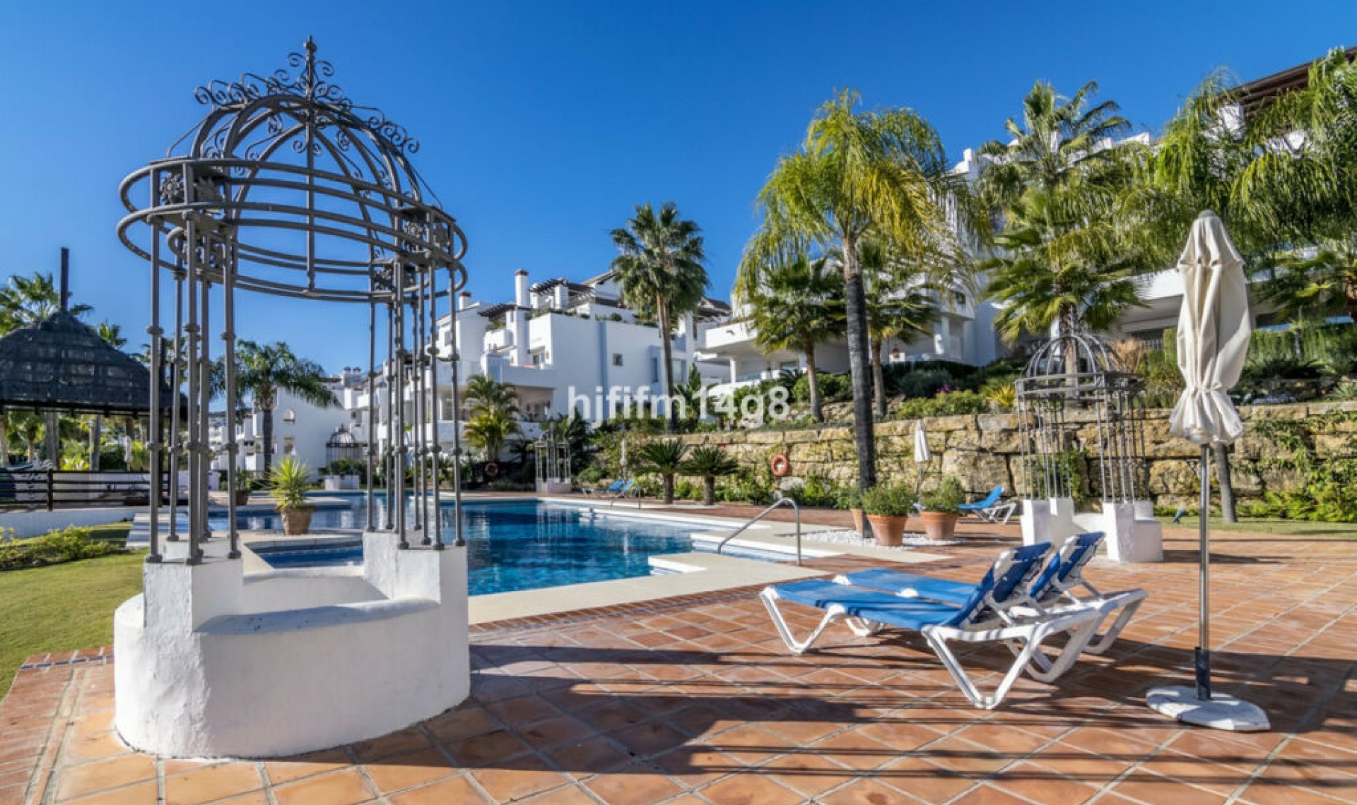 Resale - Apartment -
Nueva Andalucía