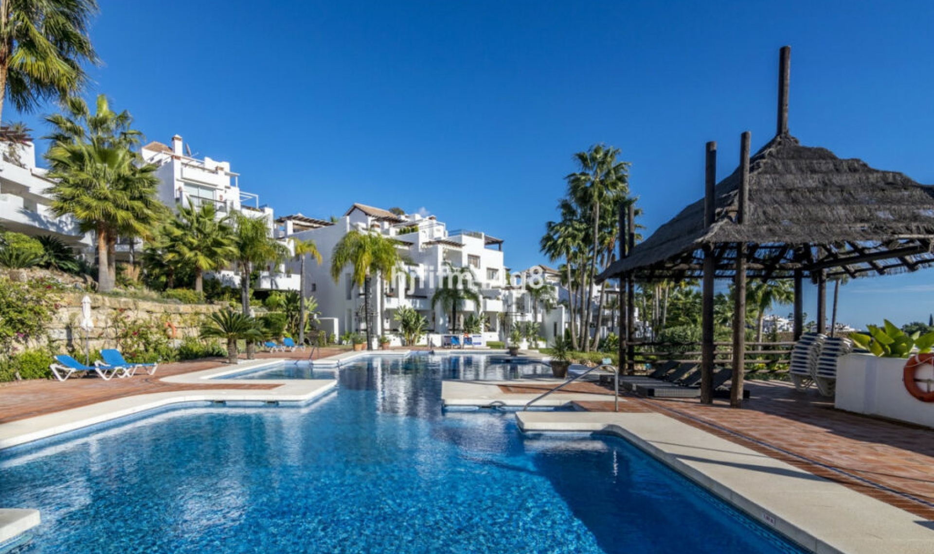 Resale - Apartment -
Nueva Andalucía