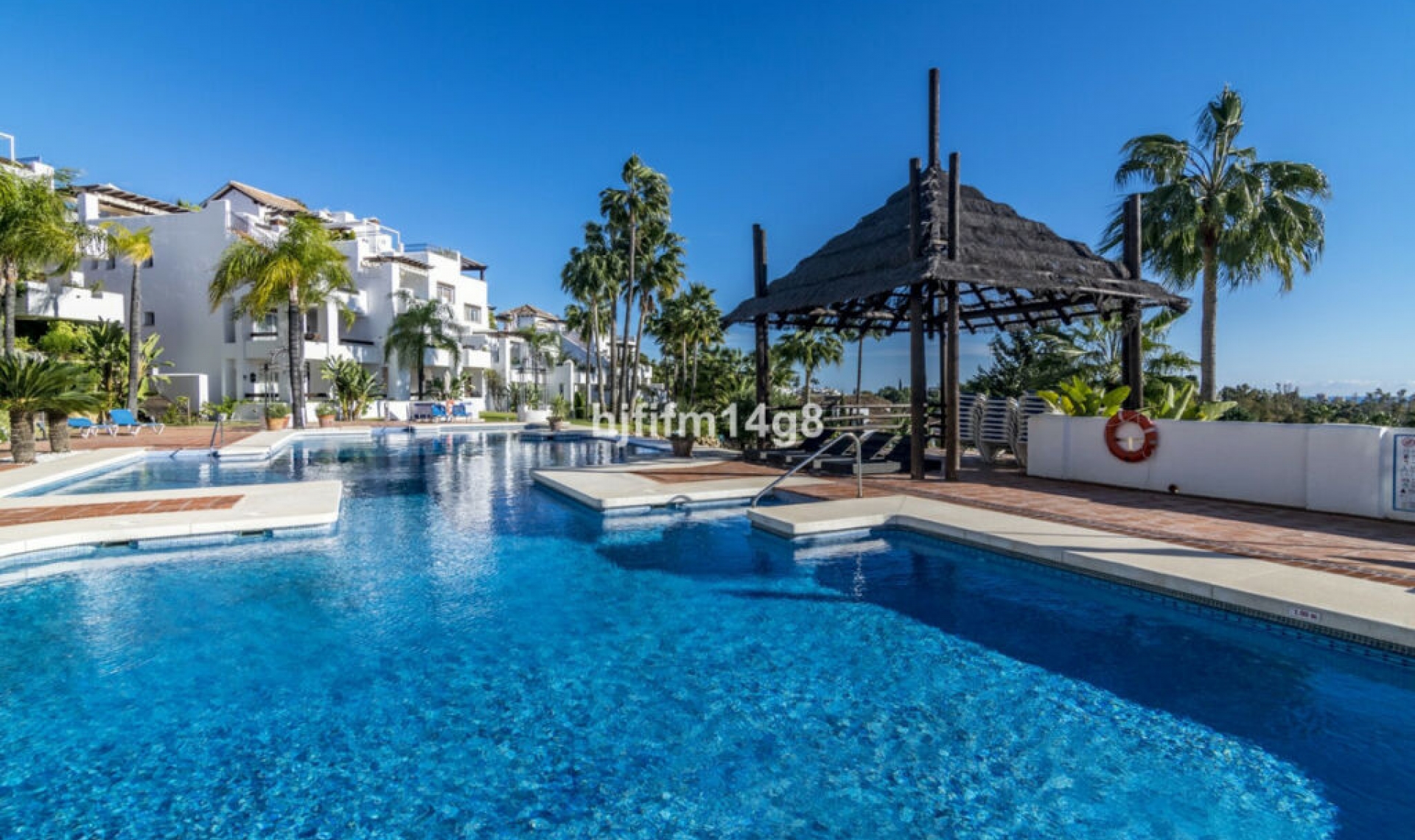 Resale - Apartment -
Nueva Andalucía