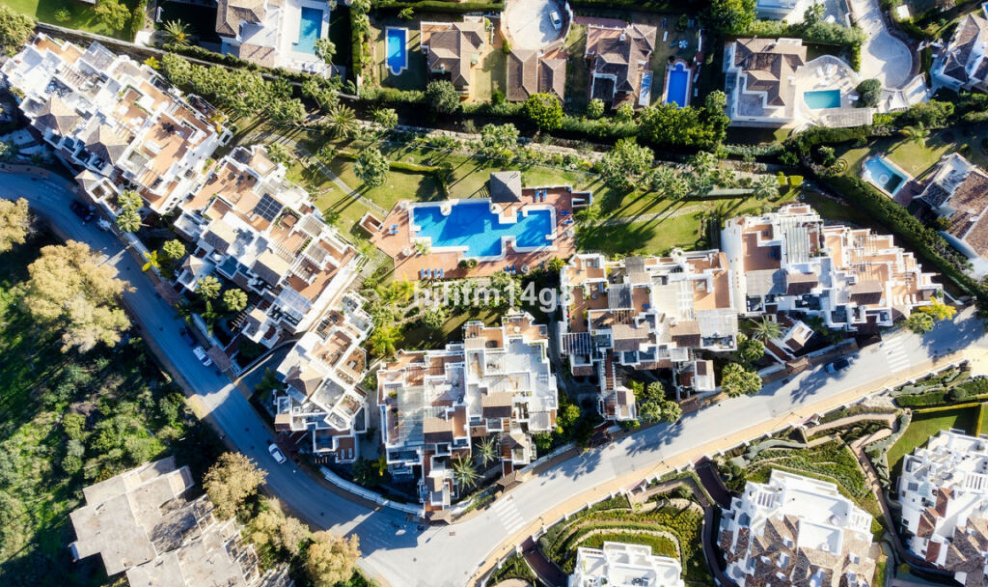 Resale - Apartment -
Nueva Andalucía