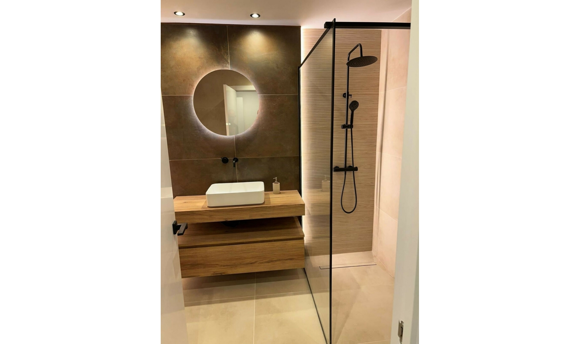 Resale - Apartment -
Nueva Andalucía