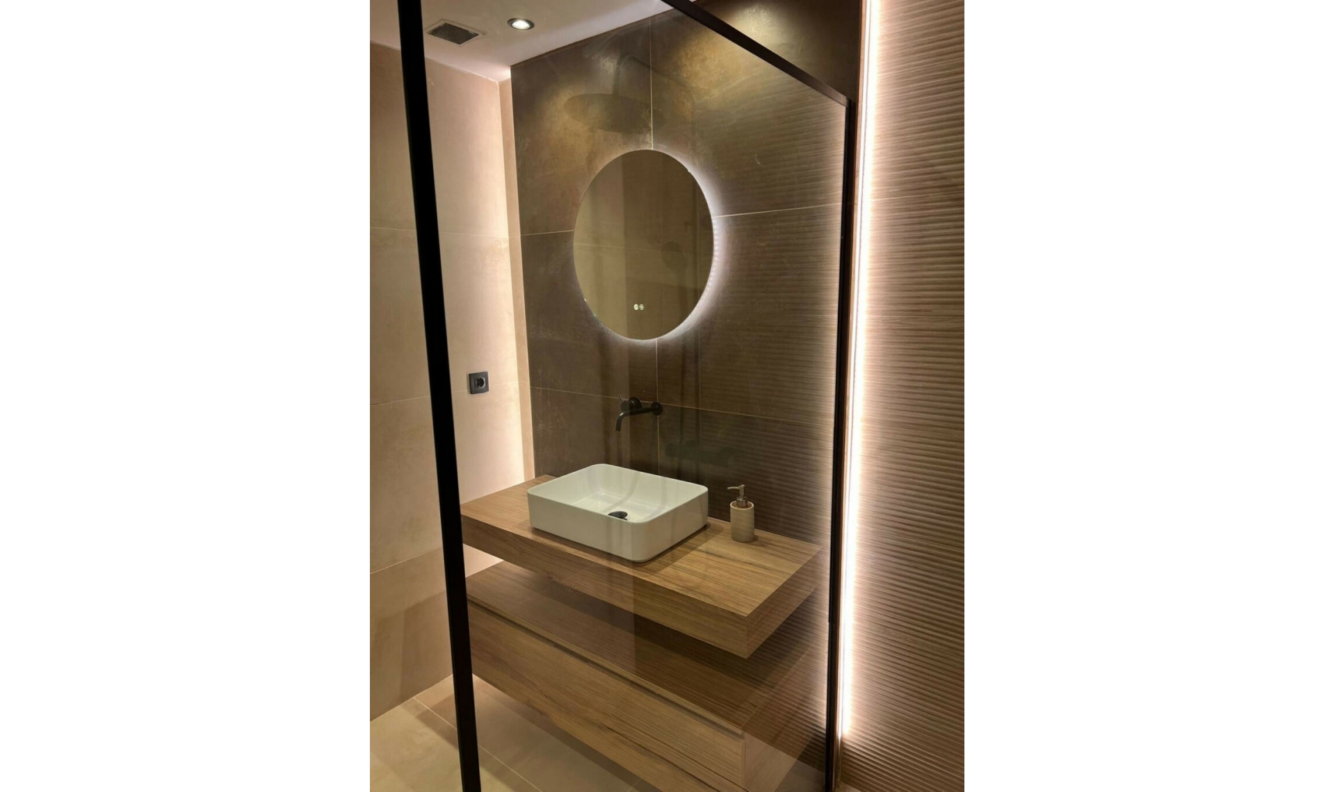 Resale - Apartment -
Nueva Andalucía