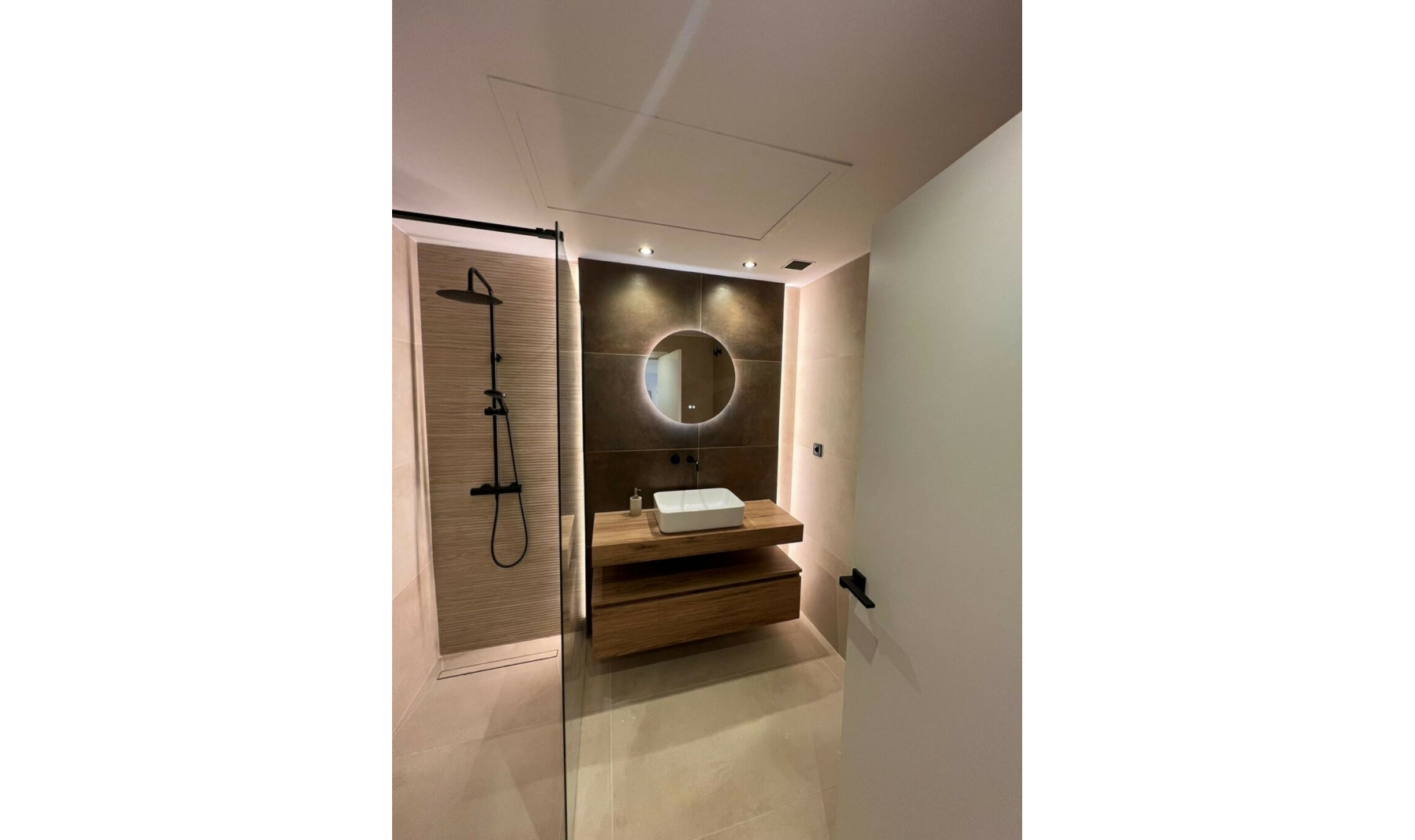 Resale - Apartment -
Nueva Andalucía