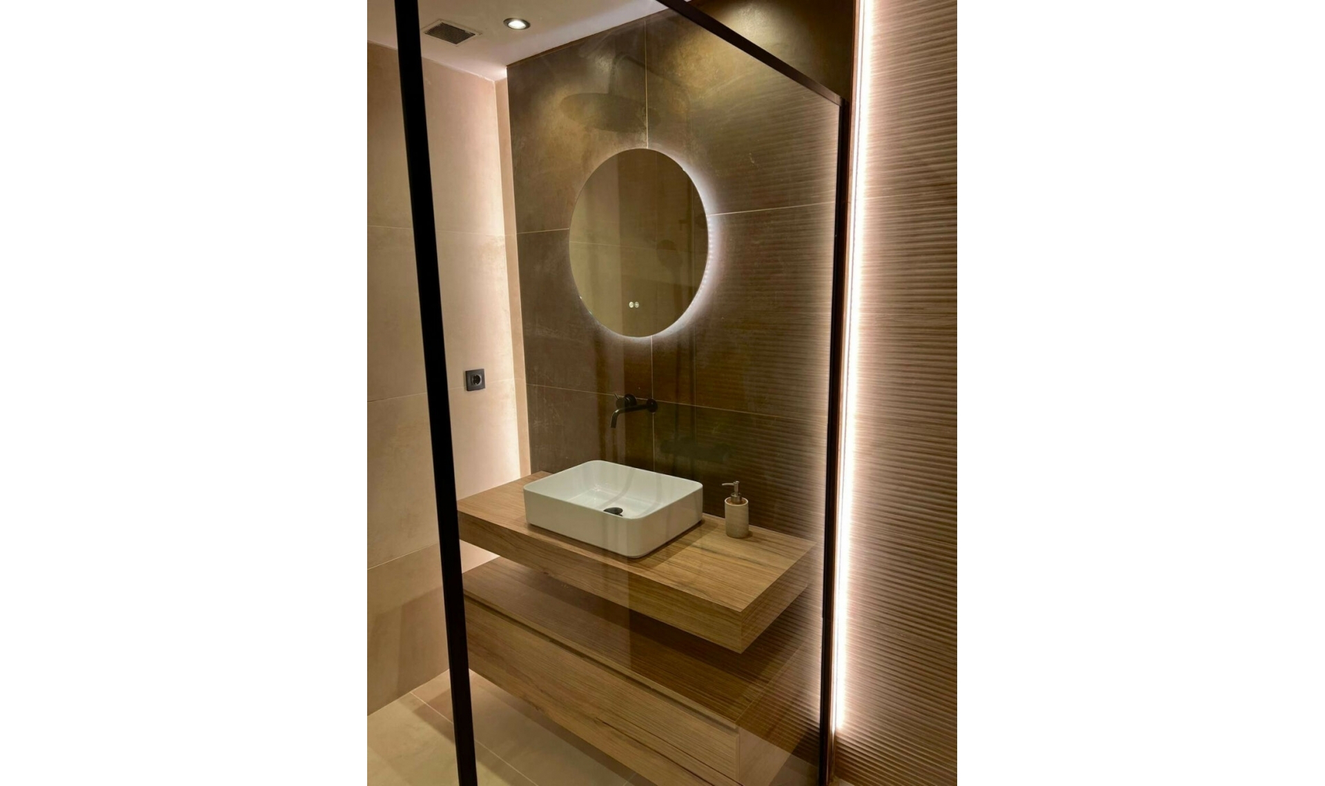 Resale - Apartment -
Nueva Andalucía