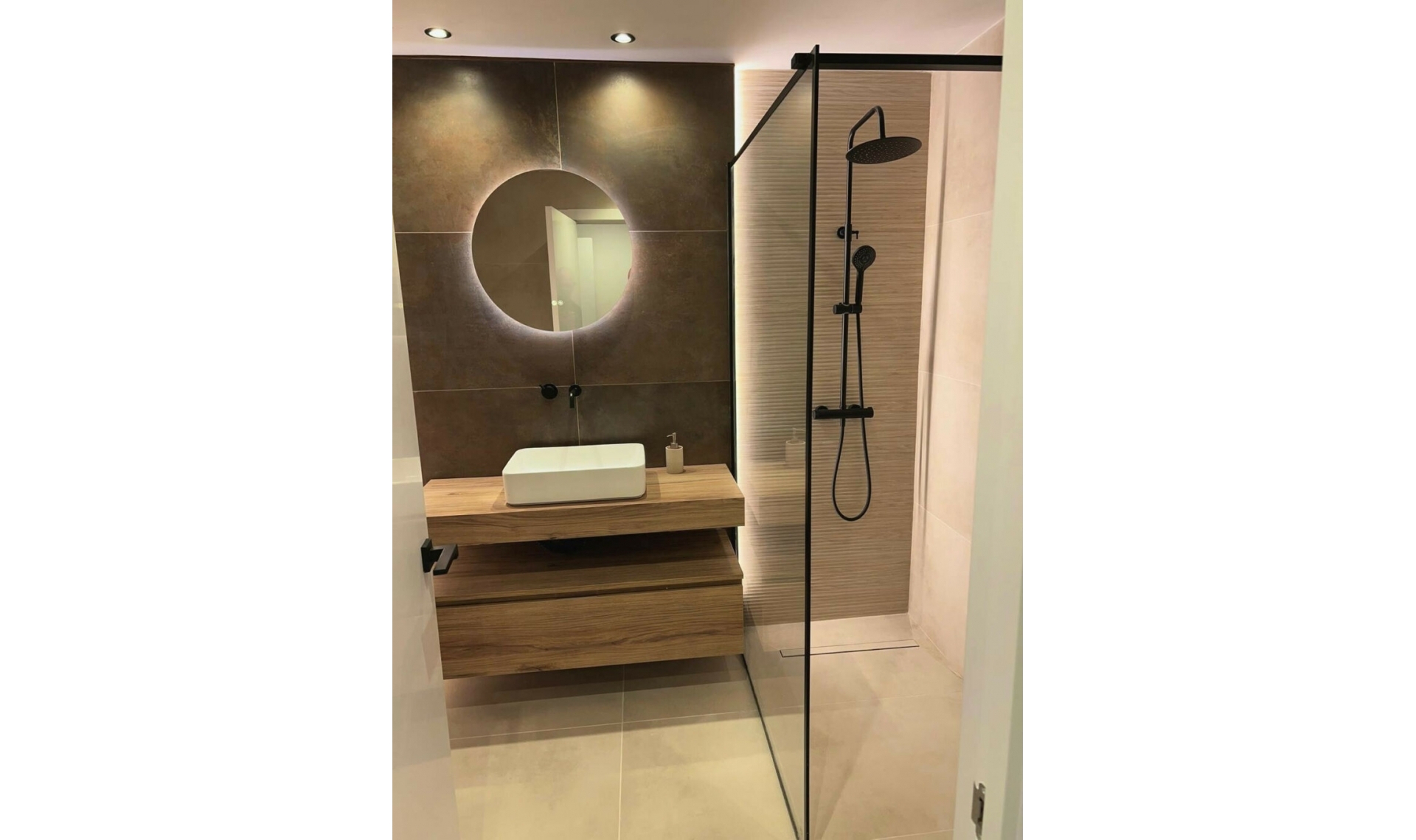 Resale - Apartment -
Nueva Andalucía