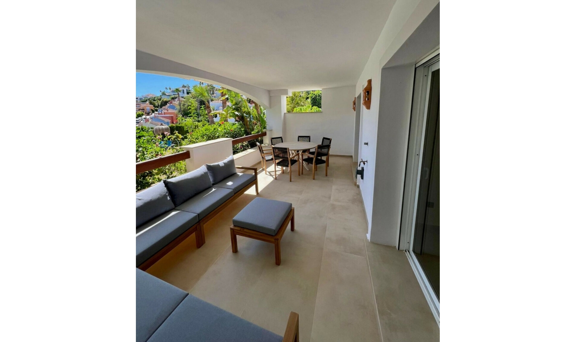 Resale - Apartment -
Nueva Andalucía