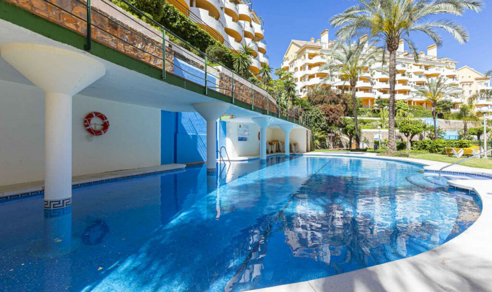 Resale - Apartment -
Nueva Andalucía