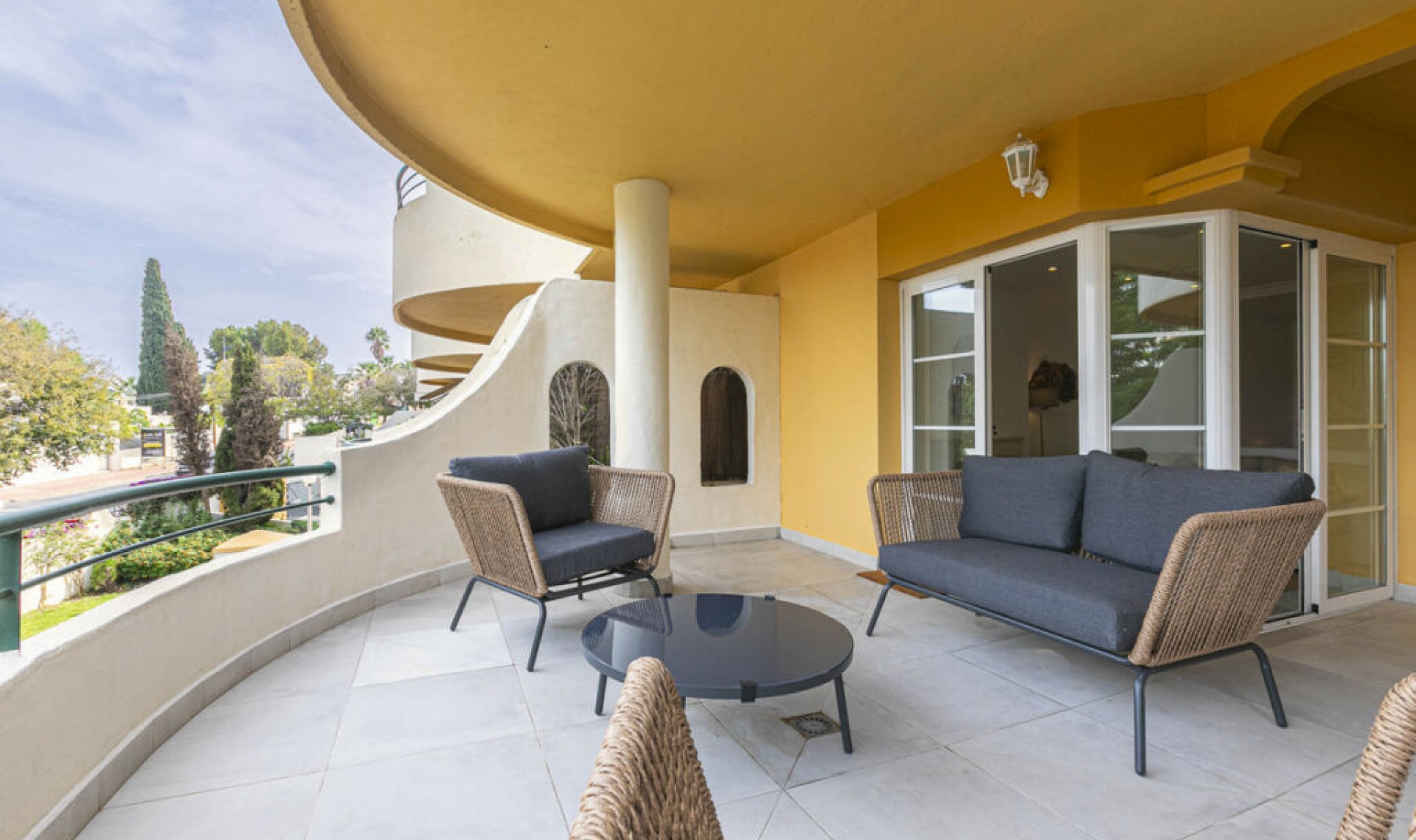 Resale - Apartment -
Nueva Andalucía