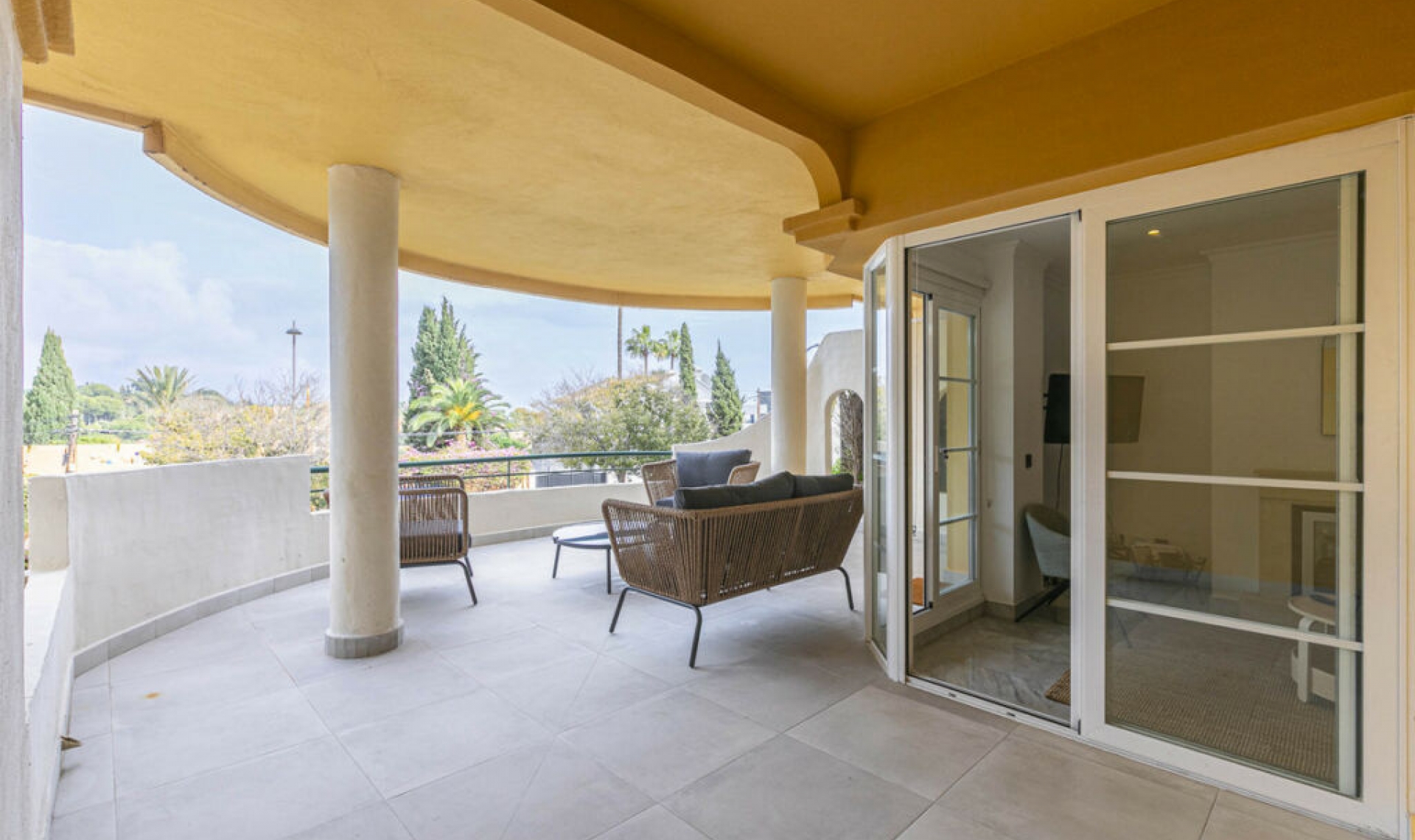 Resale - Apartment -
Nueva Andalucía