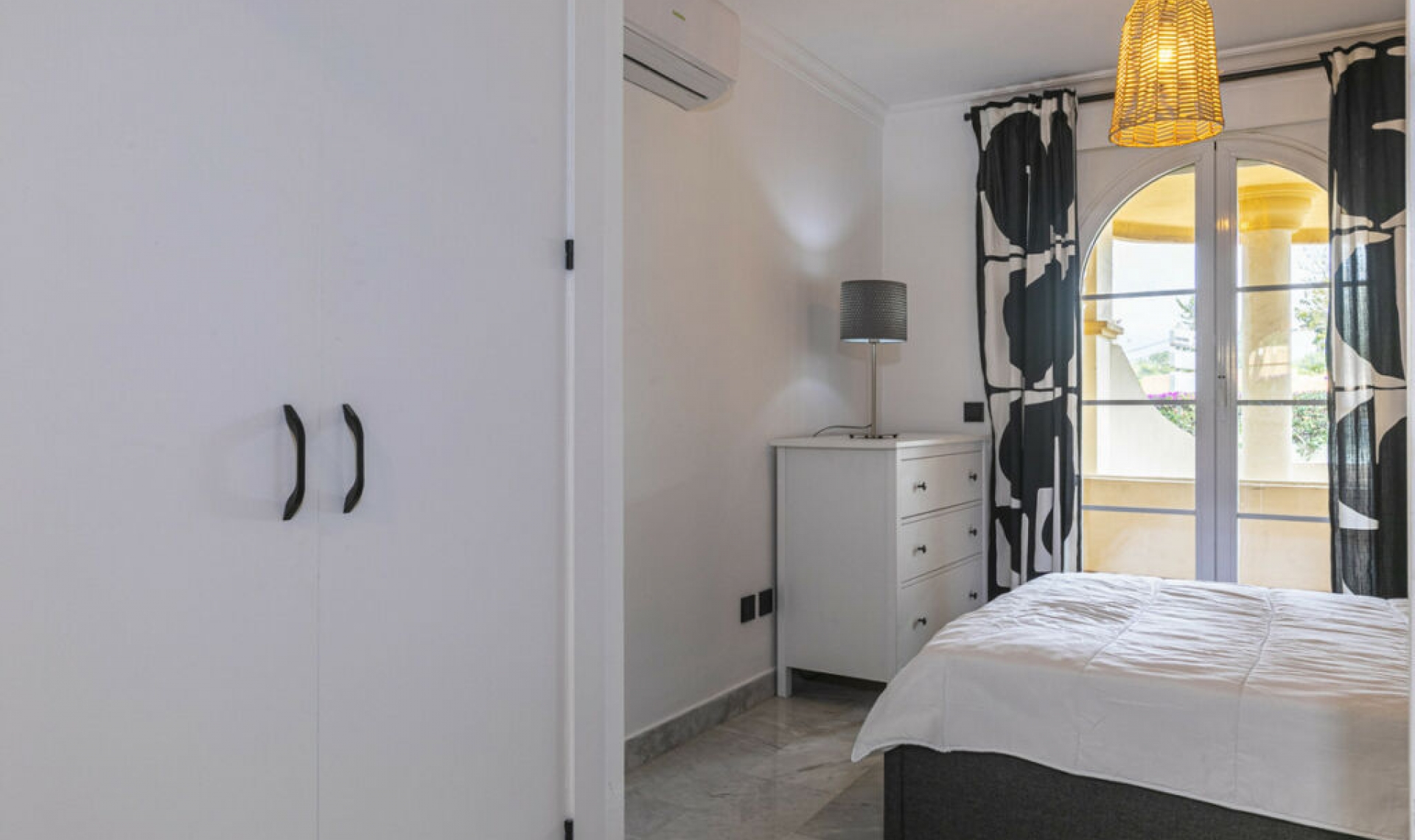 Resale - Apartment -
Nueva Andalucía