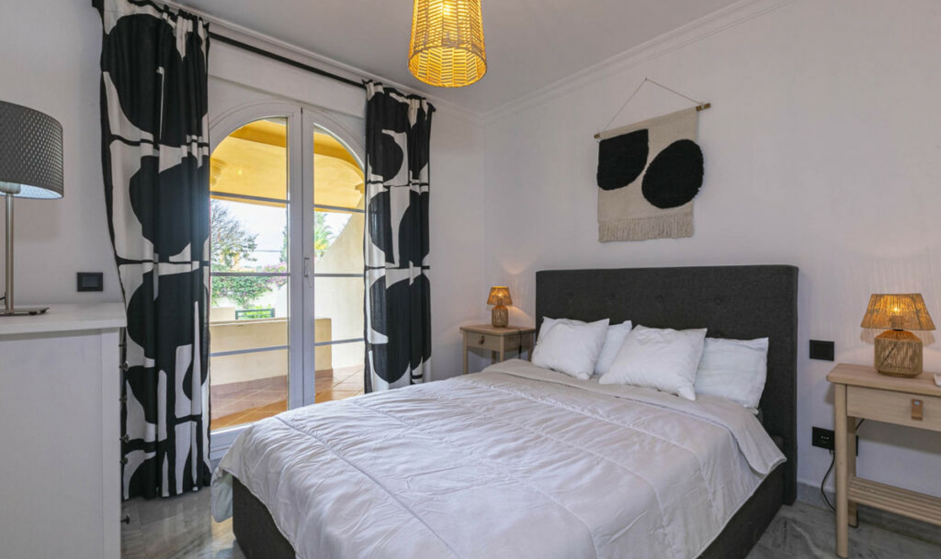 Resale - Apartment -
Nueva Andalucía