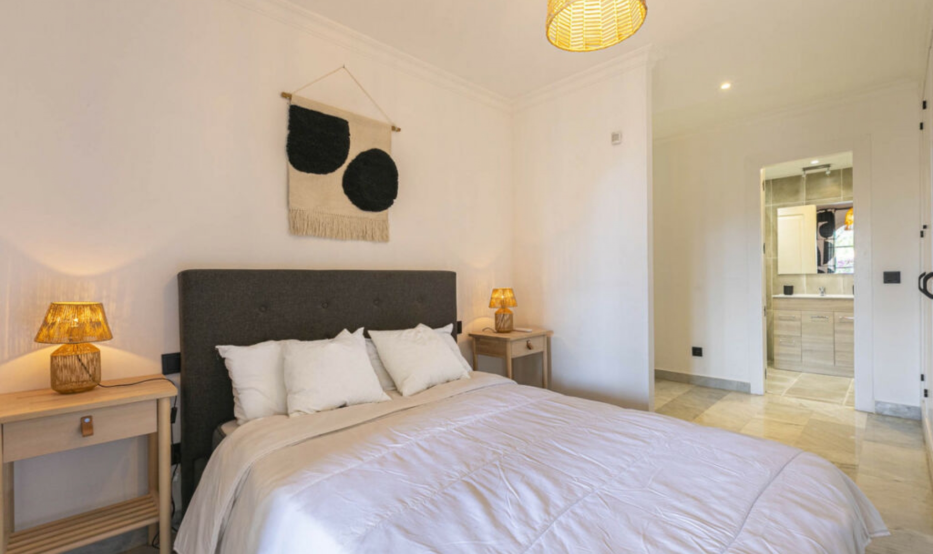 Resale - Apartment -
Nueva Andalucía
