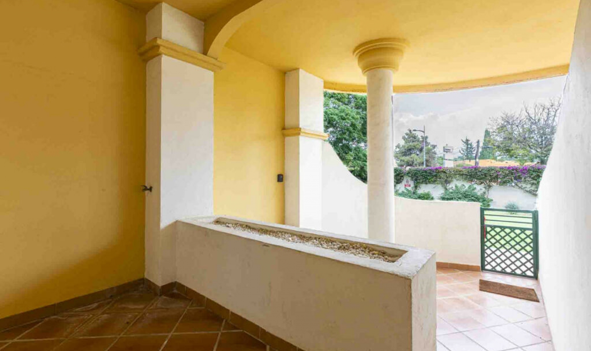 Resale - Apartment -
Nueva Andalucía