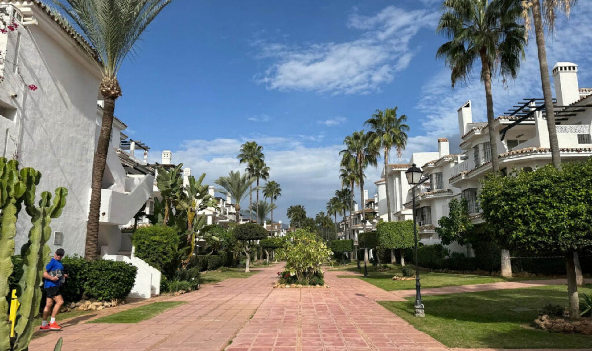 Resale - Apartment -
Nueva Andalucía