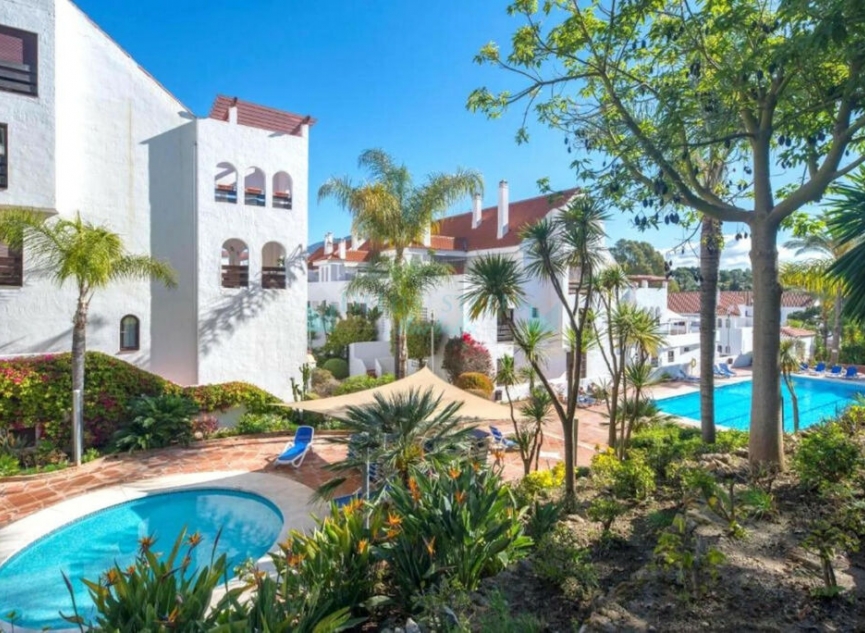 Resale - Apartment -
Nueva Andalucía