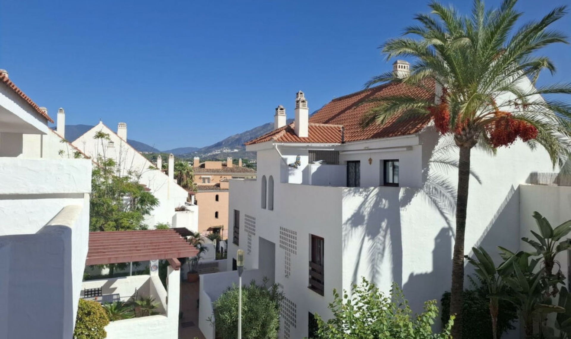 Resale - Apartment -
Nueva Andalucía