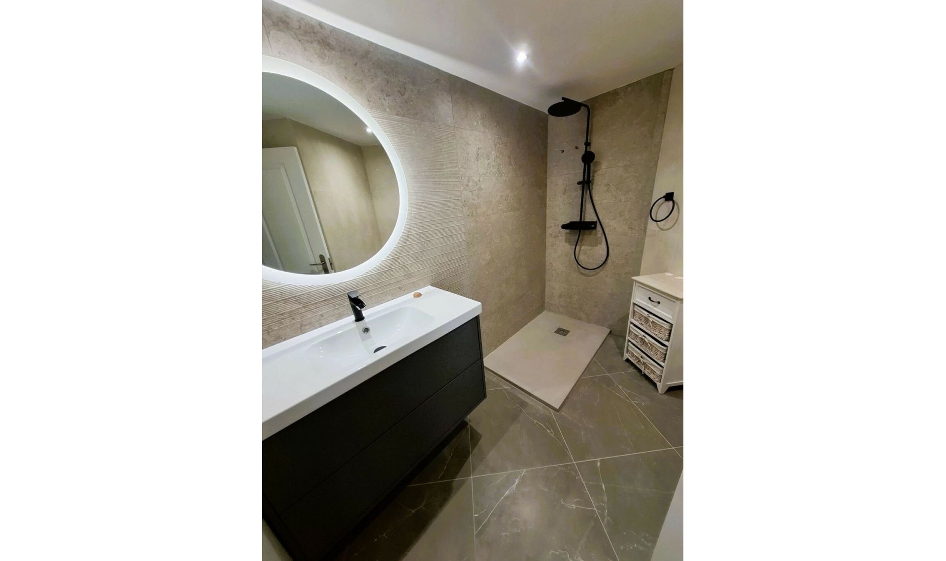 Resale - Apartment -
Nueva Andalucía