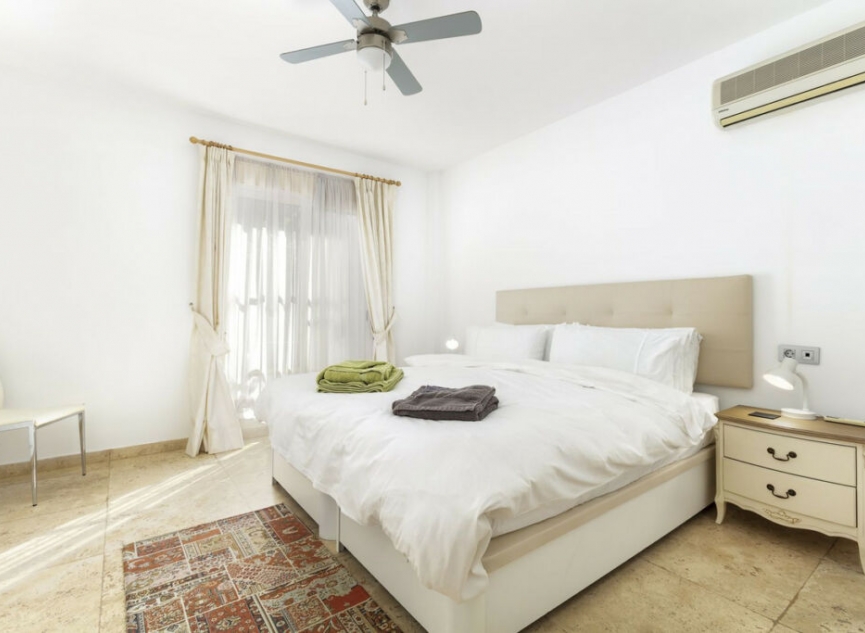 Resale - Apartment -
Nueva Andalucía