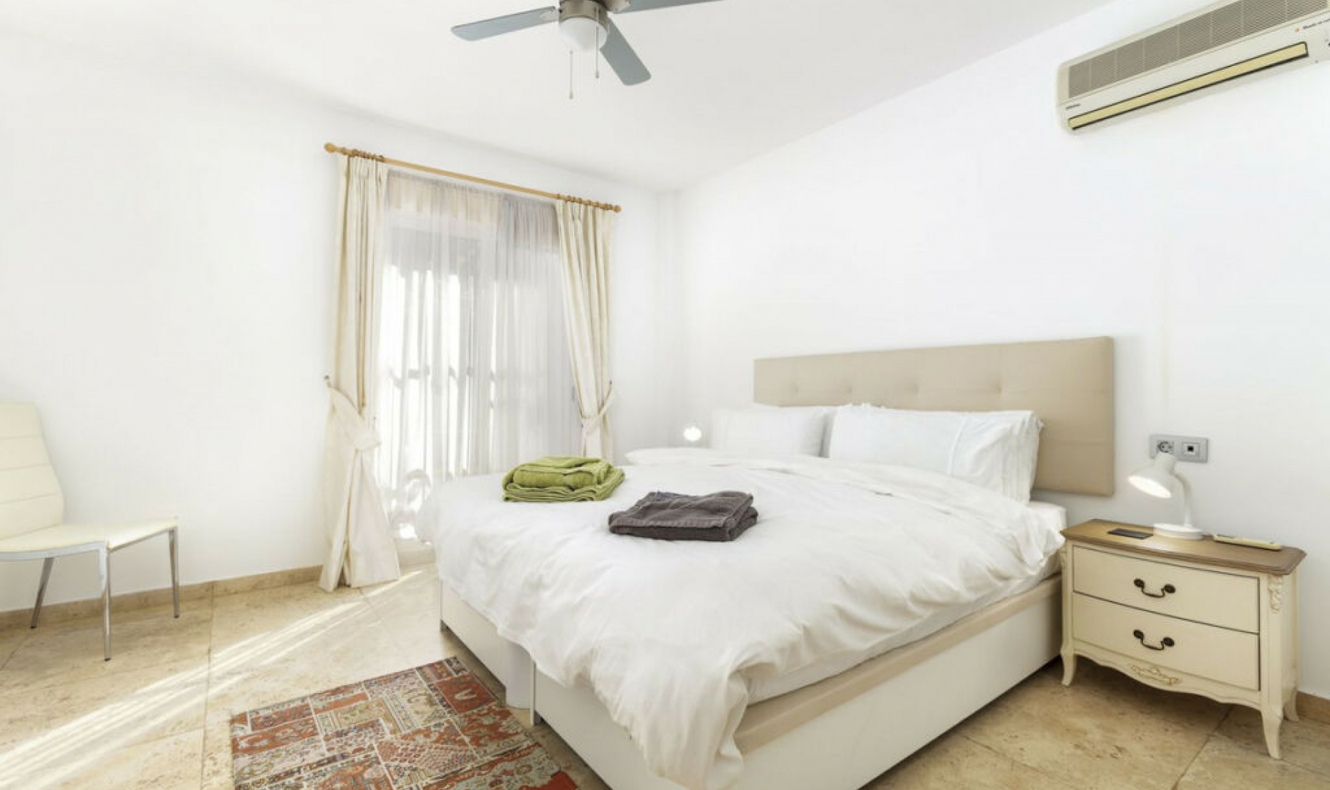 Resale - Apartment -
Nueva Andalucía