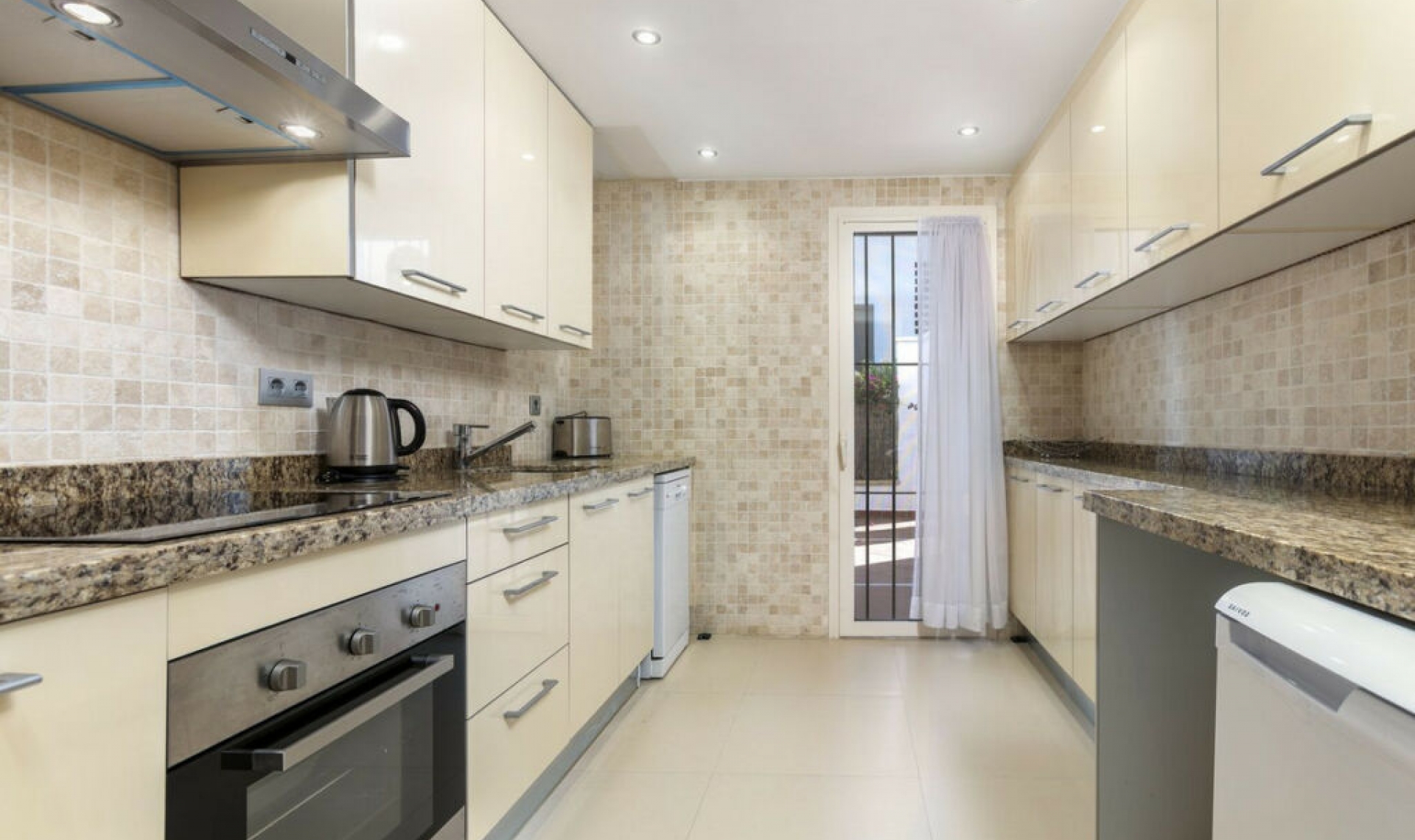 Resale - Apartment -
Nueva Andalucía