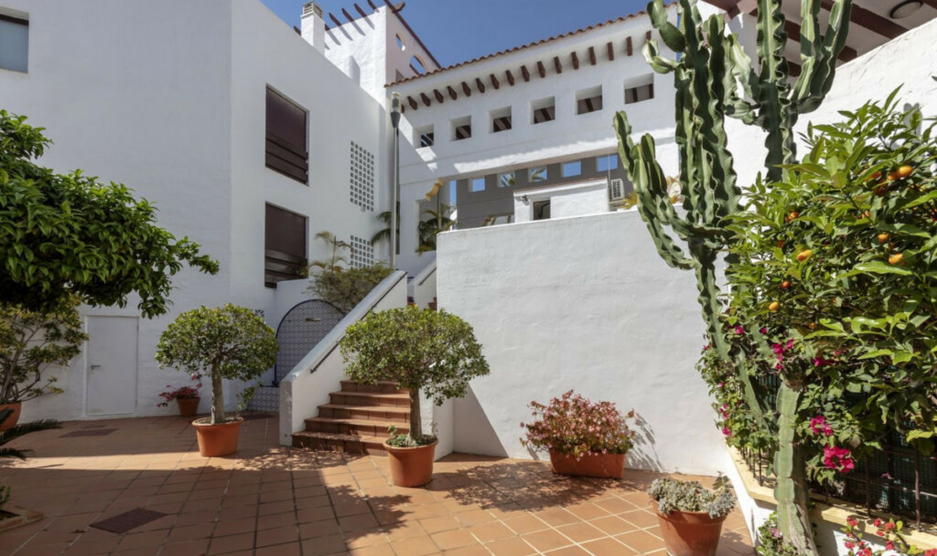 Resale - Apartment -
Nueva Andalucía