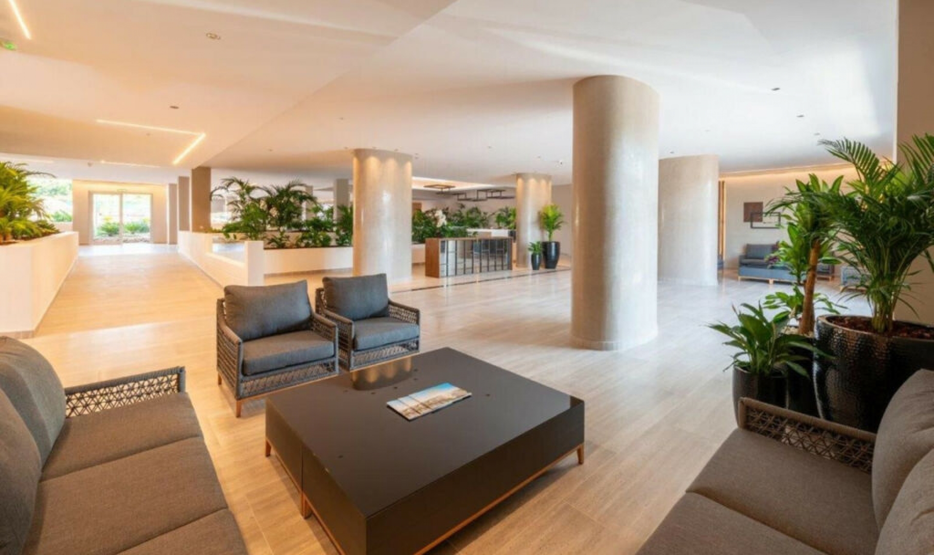 Resale - Apartment -
Nueva Andalucía