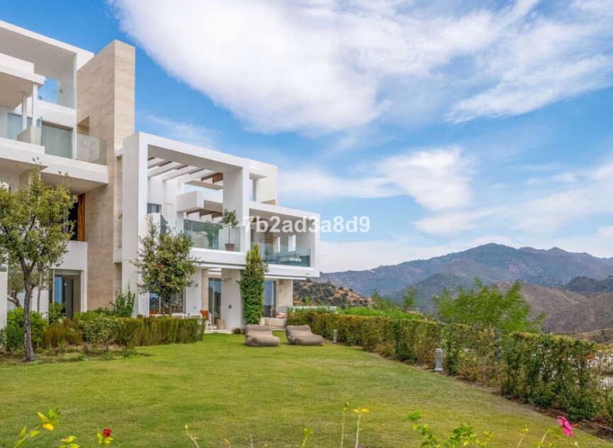 Resale - Apartment -
Ojén