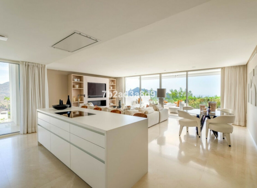 Resale - Apartment -
Ojén